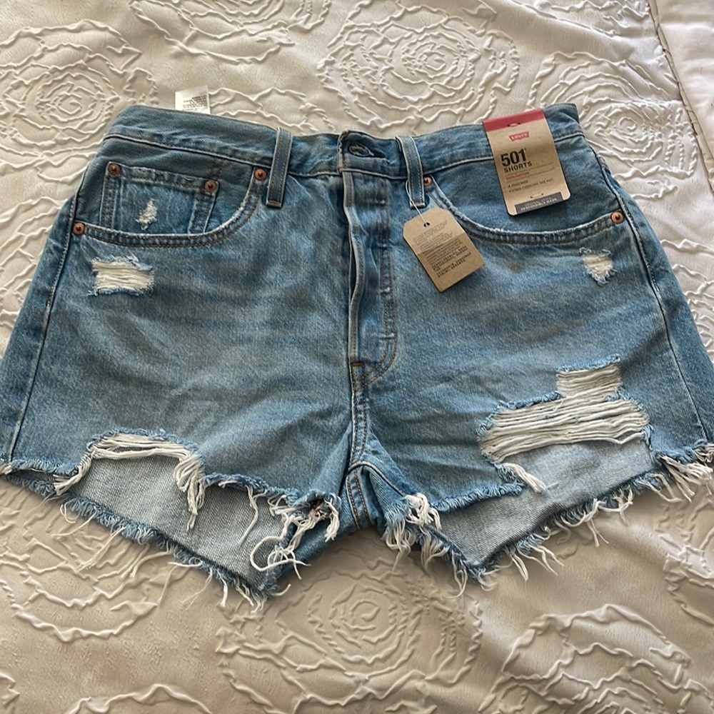 BRAND NEW Levis Denim shorts